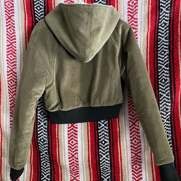 Twenty Montreal Crop Sherpa Hoodie - Picture 3 of 6